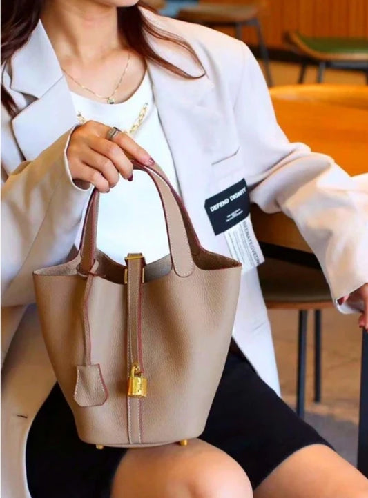 Sac seau tissé pour femme - Cabas bohème chic en paille fait main, élégant petit sac à main avec anses en cuir, mini sac unique